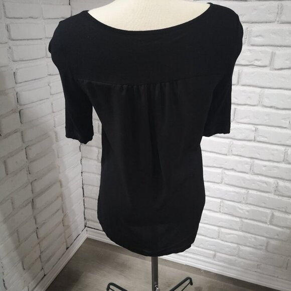 Apt. 9 Ladies Black with Sequins on Front Size Medium Top - Picture 2 of 9